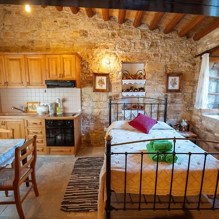 Constantias Stone Houses Лофу Экстерьер фото