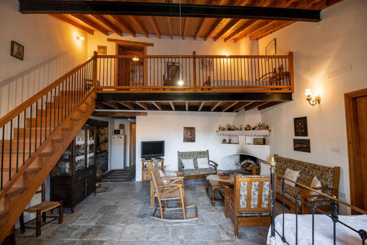 Constantias Stone Houses Лофу Экстерьер фото
