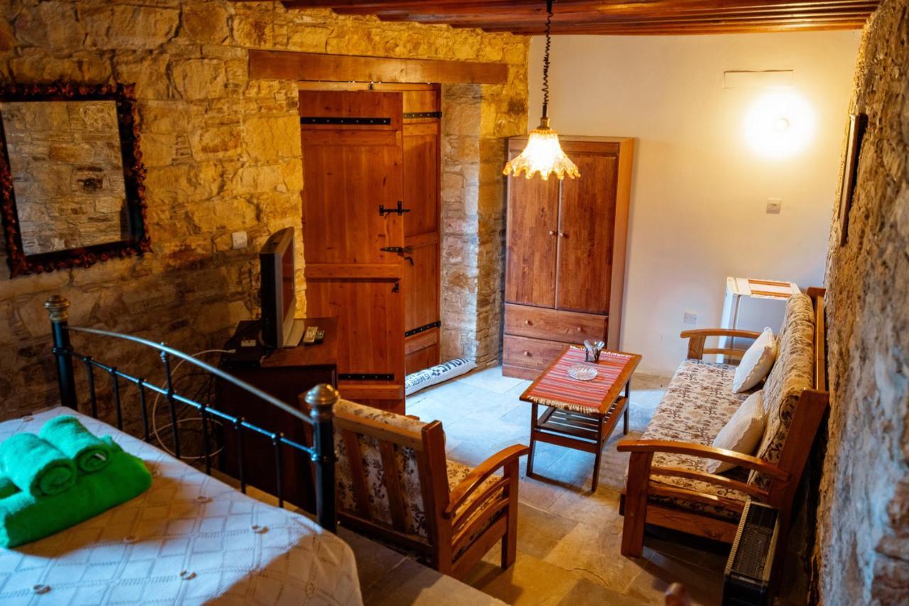 Constantias Stone Houses Лофу Экстерьер фото