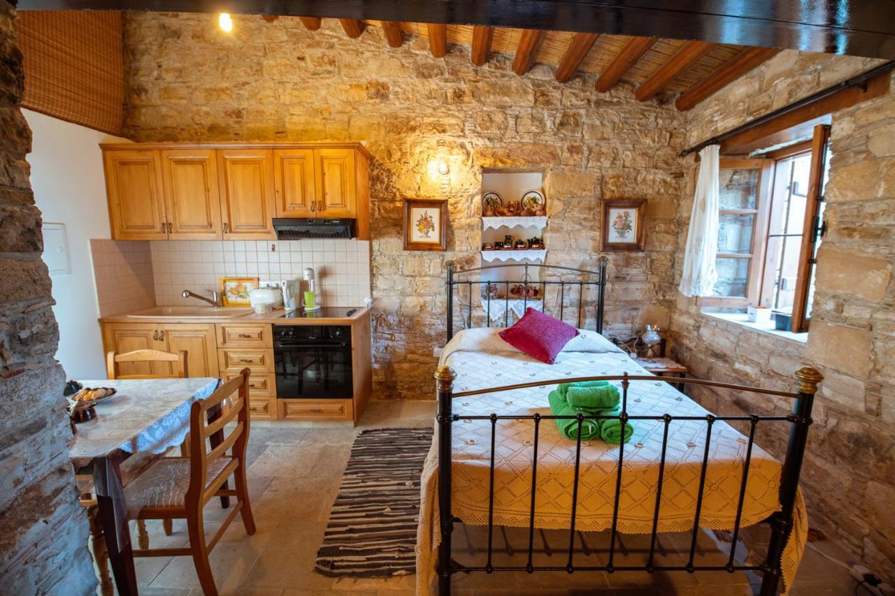 Constantias Stone Houses Лофу Экстерьер фото