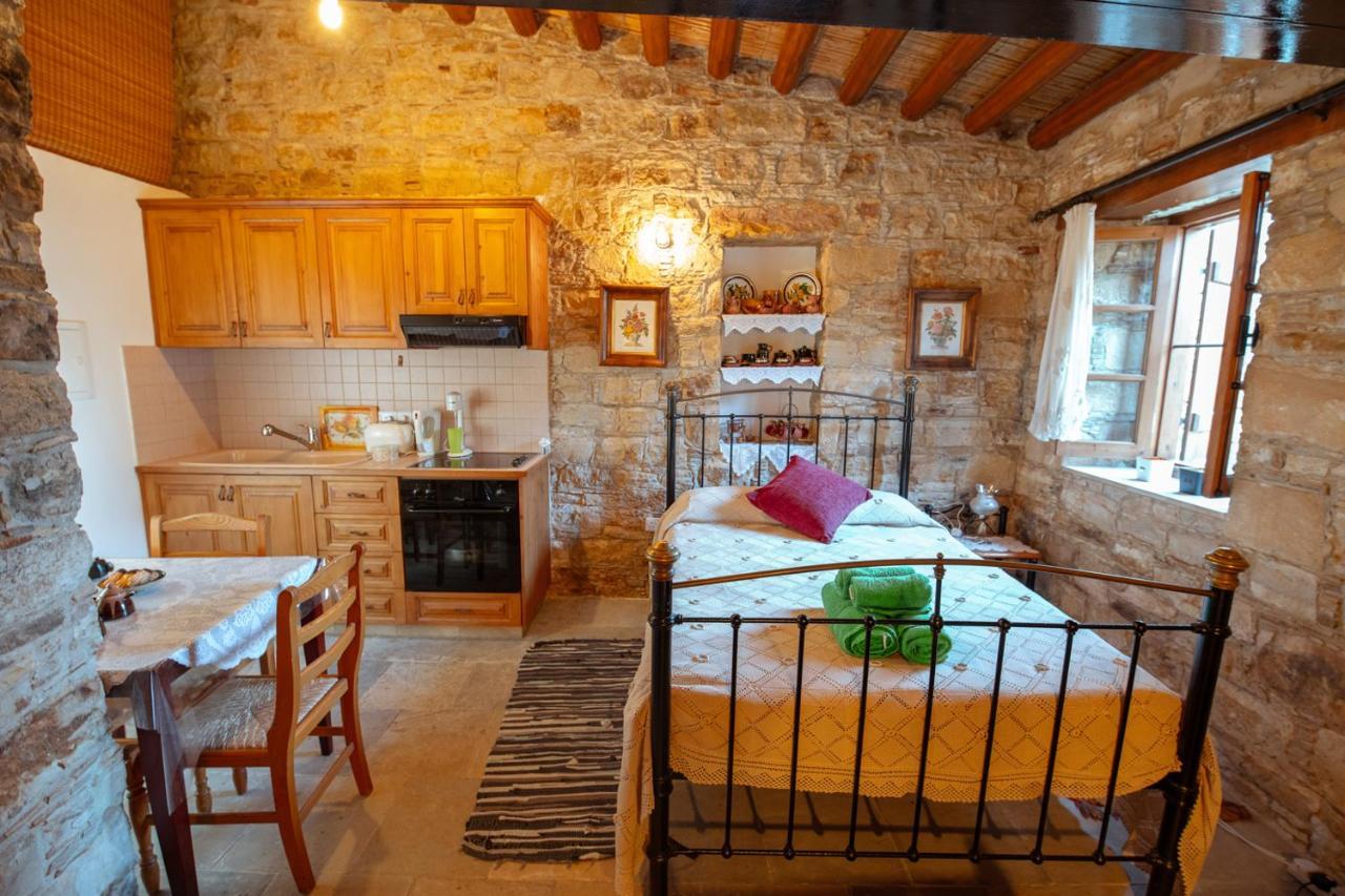 Constantias Stone Houses Лофу Экстерьер фото